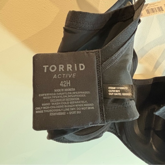 TORRID CURVE Sz 42H Underwire Adjustable J-Hook Medium Support Sports Bra NEW - Picture 13 of 13